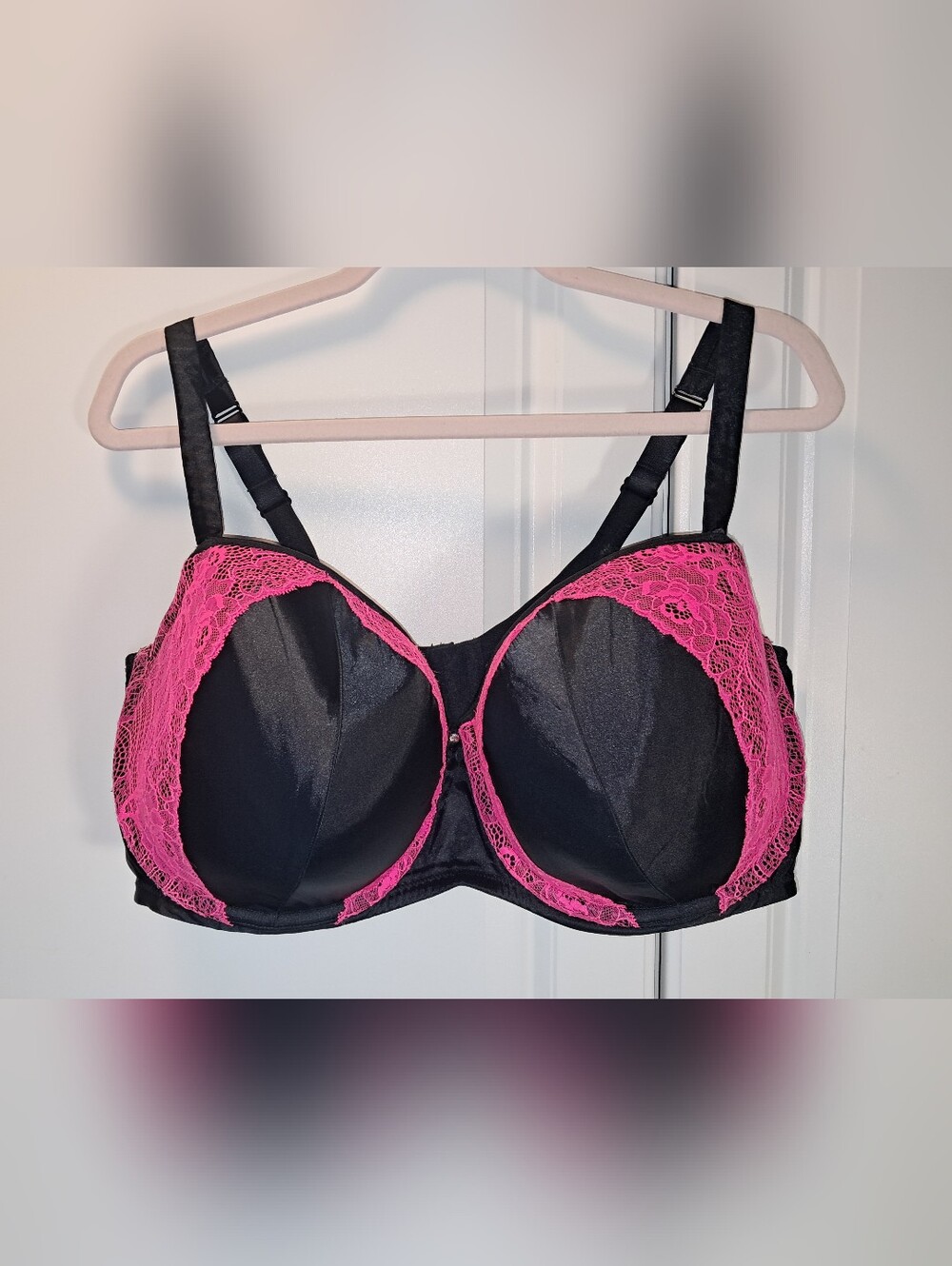 Cacique Satin Black Bra w/ Hot Pink Lace Trim Lightly Lined Balconette Lingerie